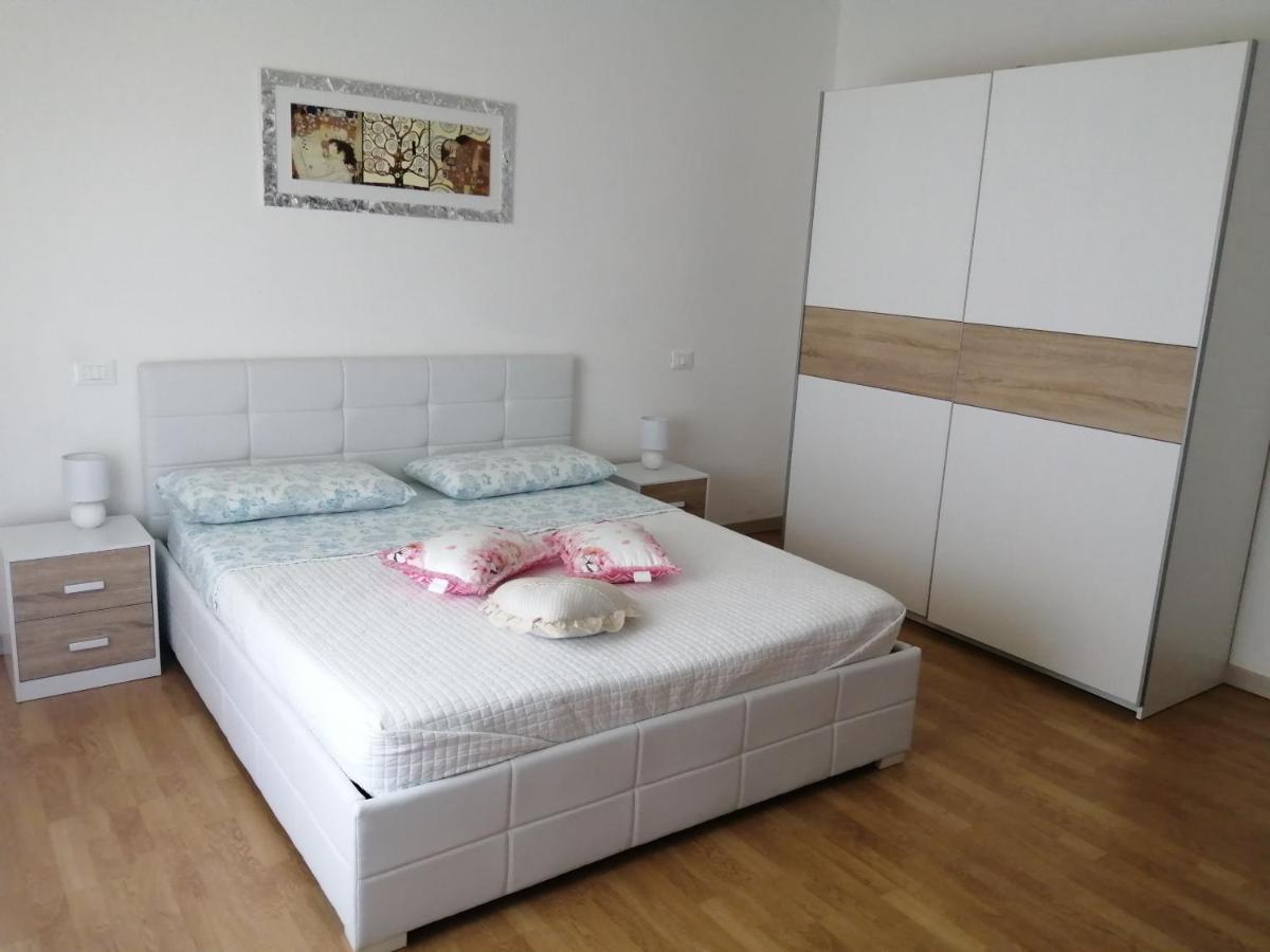Due Magnolie Hotel Monzambano Eksteriør billede
